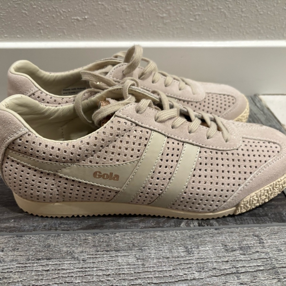 Women’s Gola Shoes, Size 9